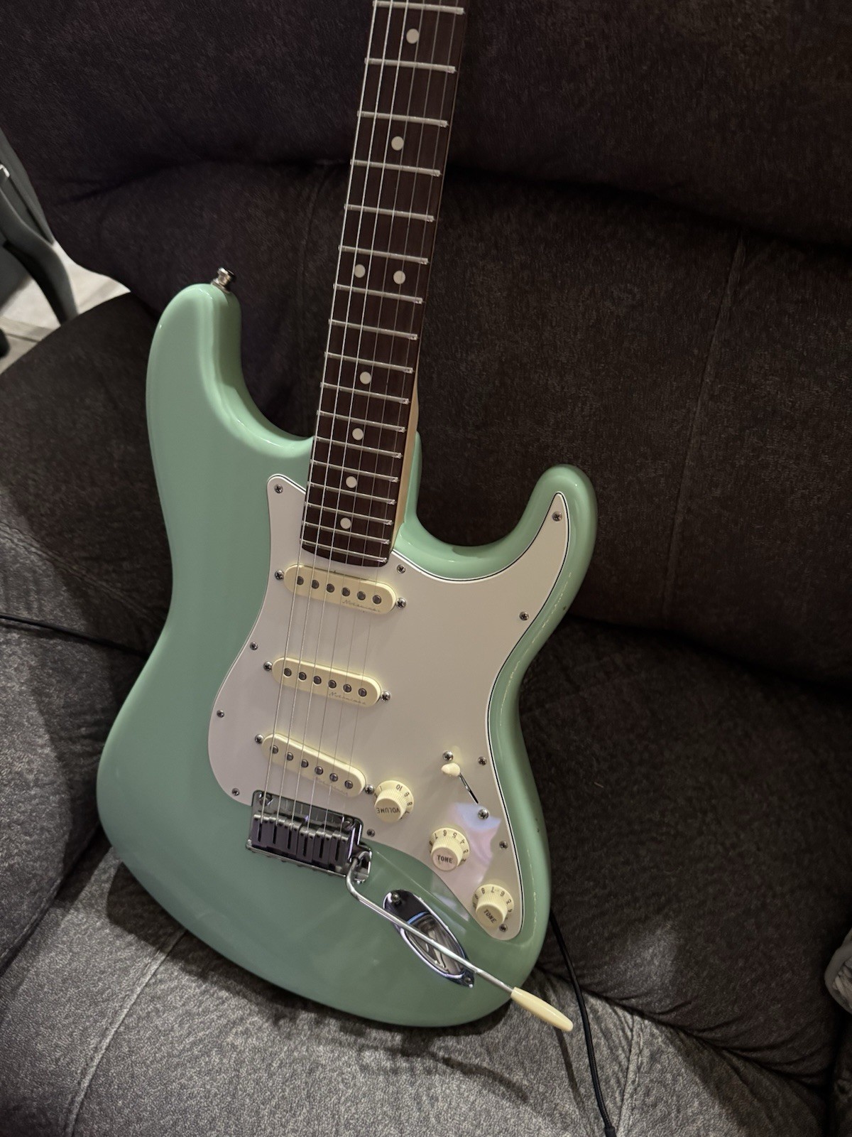 2016 Excellent Jeff Beck U.S. Fender Strat with Original Hardshell Case