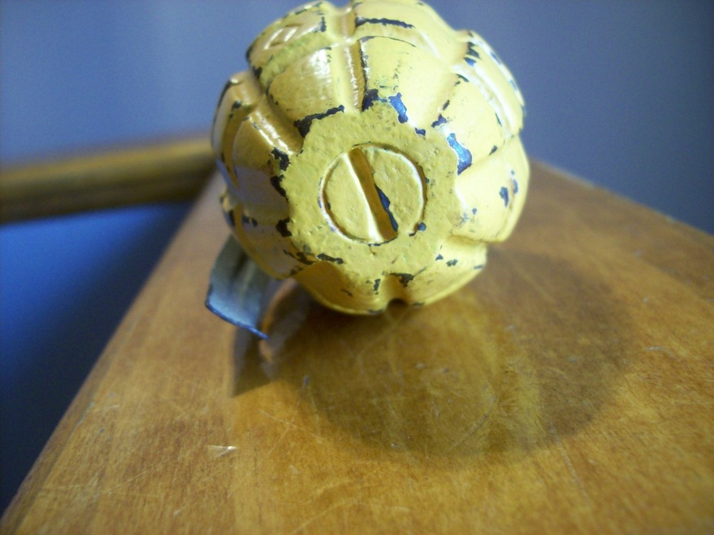 early desk paper weight dud