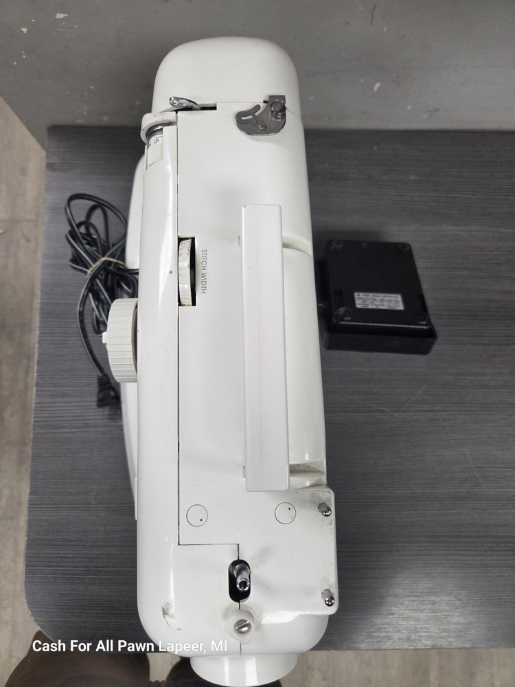 Simplicity Celebrity Model S210 Sewing Machine