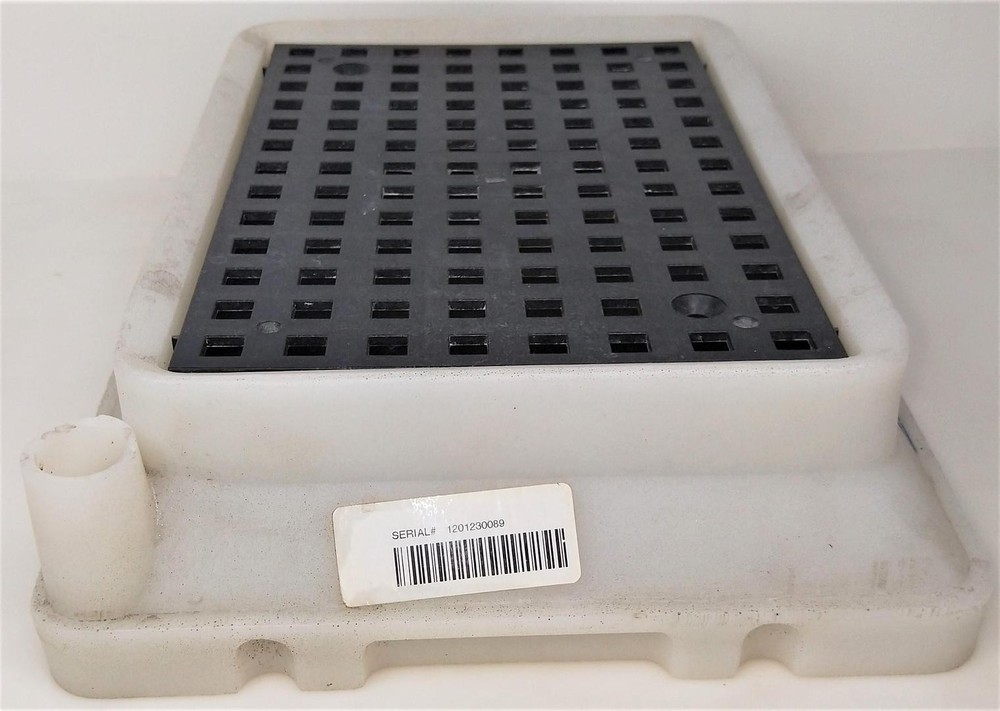 Ultra-Tech SpillDeck P1 Benchtop Spill Platform (17" x 13")