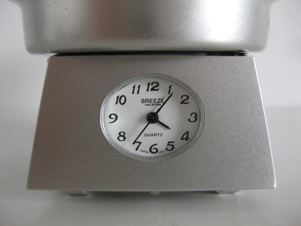 Miniature Roulette Wheel Breeze Collection Desk Clock Untested