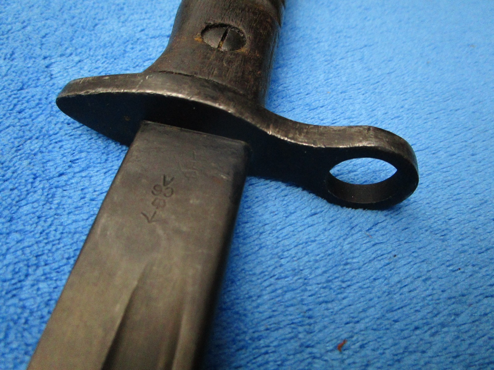 VINTAGE ORIGINAL US MADE BRITISH M1913 BAYONET AND SCABBARD MAKER REMINGTON 1917