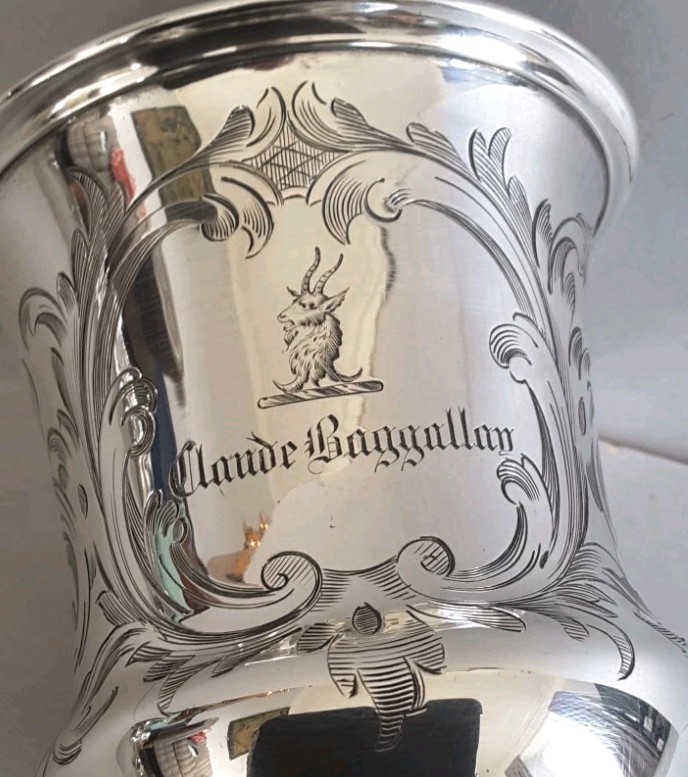 GOOD , CRESTED ANTIQUE SOLID SILVER GOBLET / CHALICE. HT. 17cms. LON. 1850