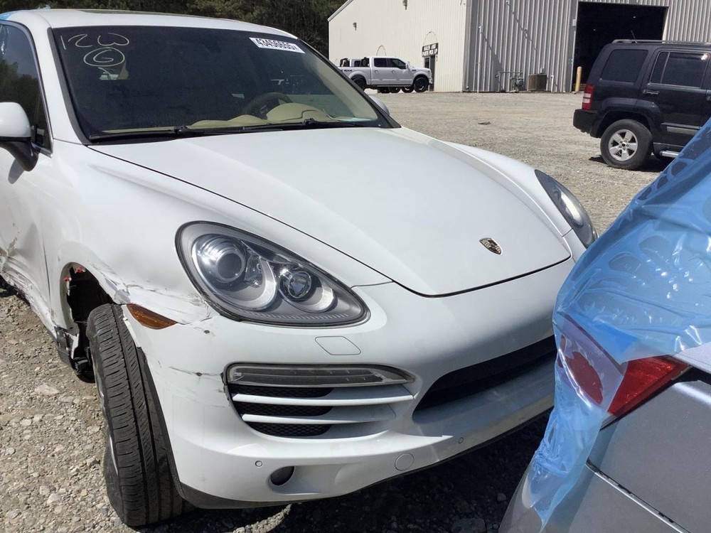 CAYENNE 2014 Glove Box 4589618