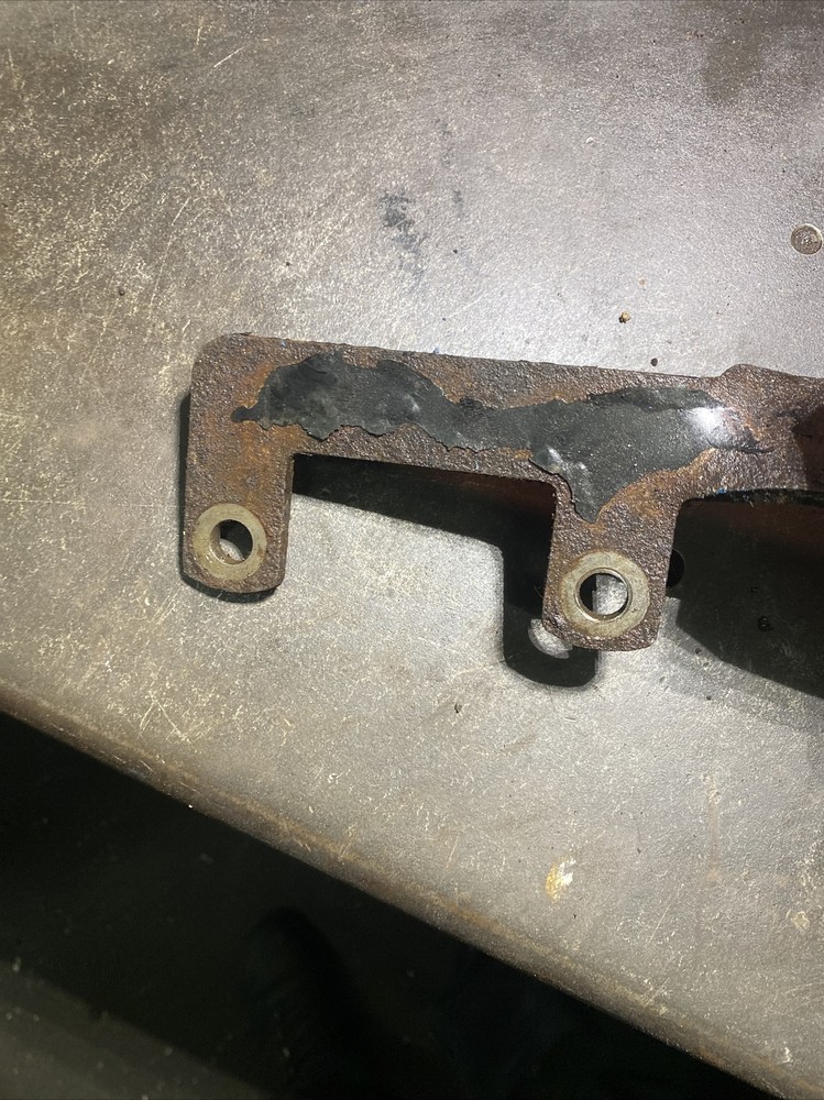 Mercruiser IO fuel filter and pump bracket