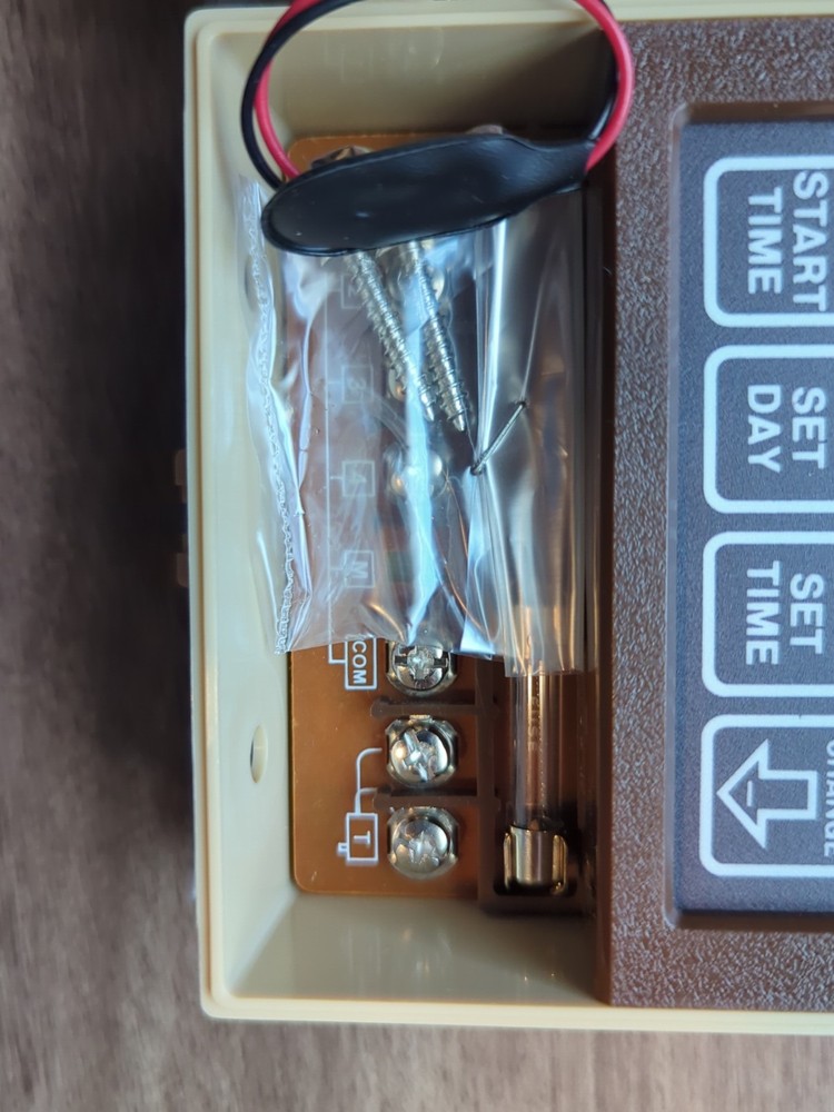 RainJet Electronic Sprinkler Timer 4 Station Controller Model RJC-4 NOS