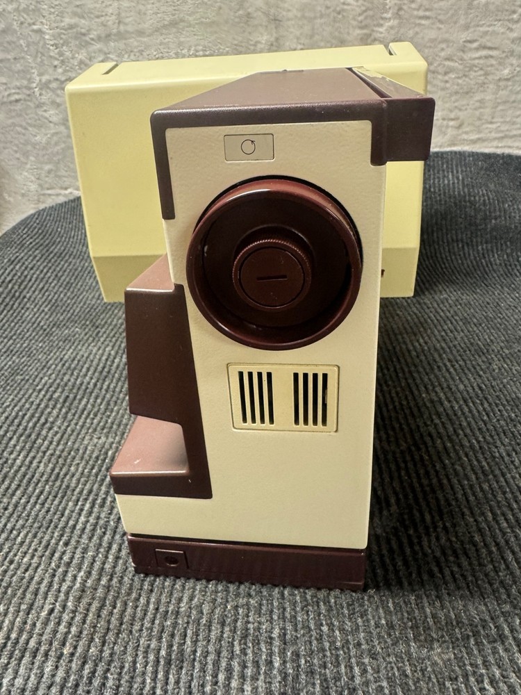 Pfaff Creative 1469 Sewing Machine Just Serviced Great Condition!