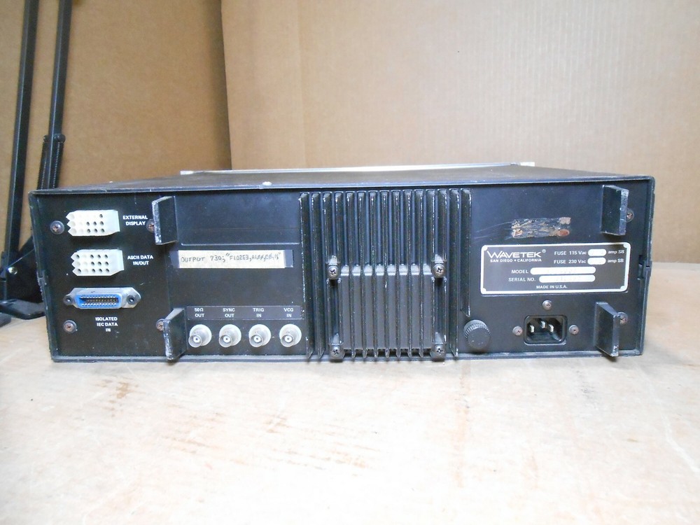 WAVETEK 158 PROGRAMMABLE WAVEFORM GENERATOR