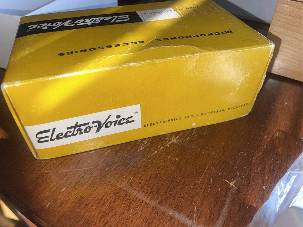 ELECTRO VOICE MODEL 727 Never Used MICROPHONE Nice Condition As Shown