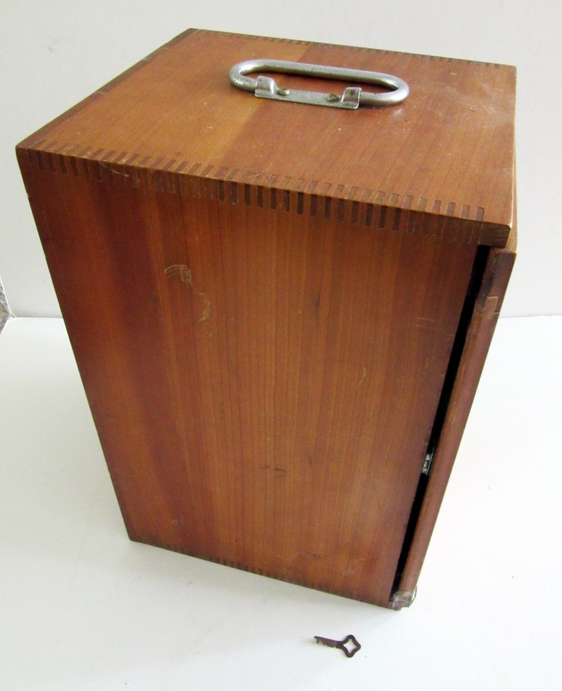 High End BOSCH & LOMB Microscope with Case & Acessories, Complete!