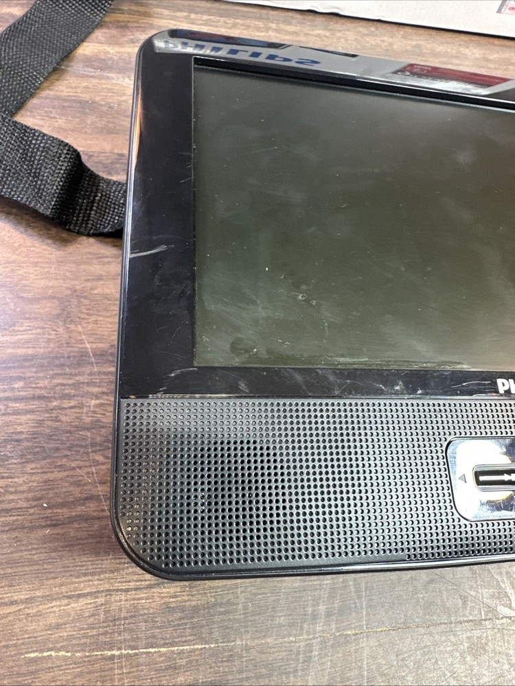 Philips PD9012M/37 9" LCD Portable DVD Player, Does Not Include Second Screen