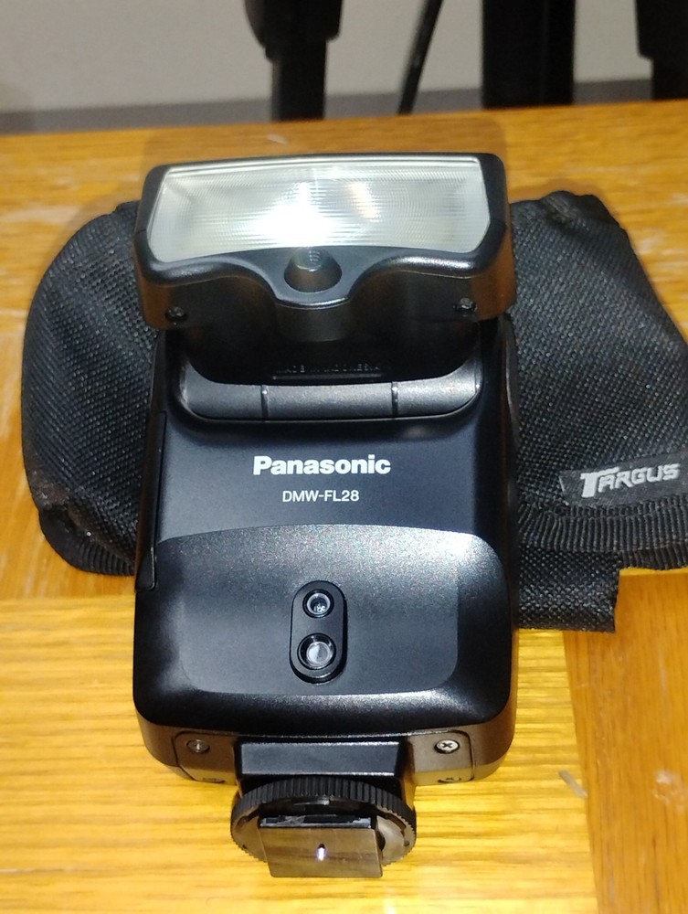 Panasonic DMW-FL28 external flash unit good condition