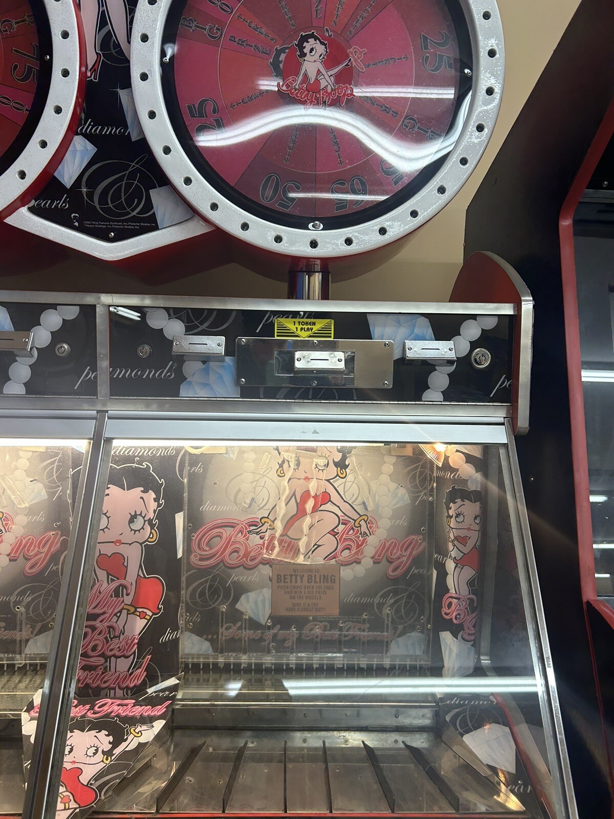 Betty booo 2 Player Pusher