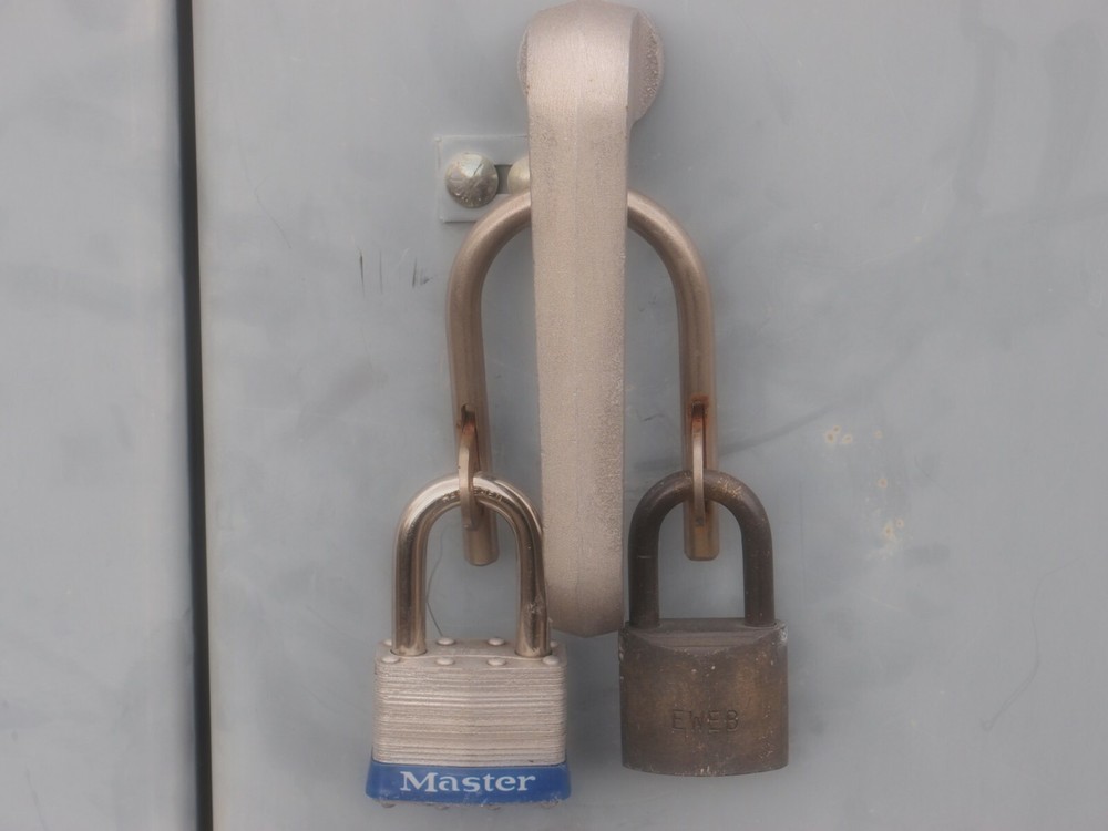 GM P2002, Multiple Padlock Locking Device - Shared Access - Dual Hasp A1