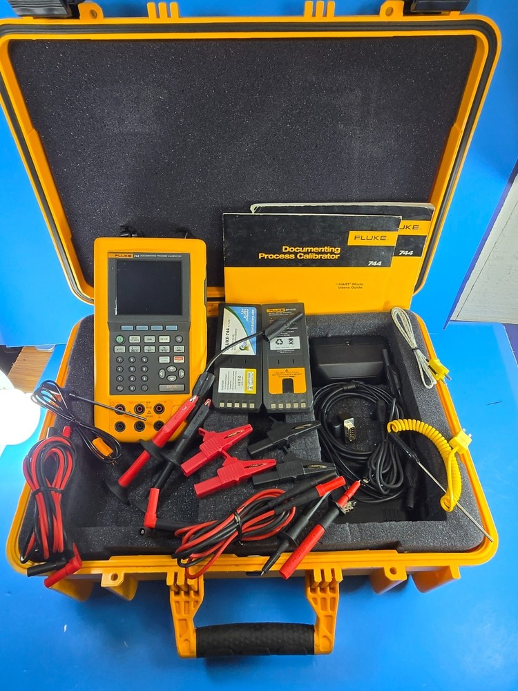 Fluke 744 Documenting Process Calibrator DPC Meter Multimeter w Extras!