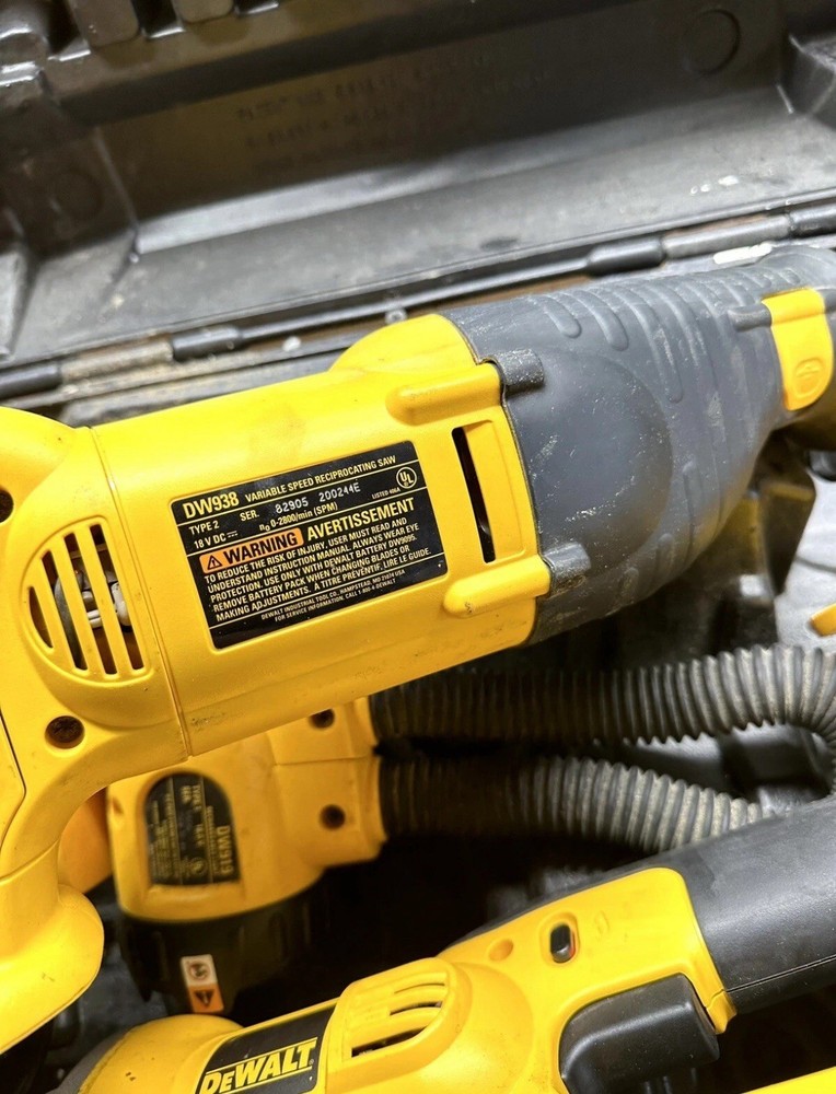 6 Pc Dewalt Battery Powered Tool Kit