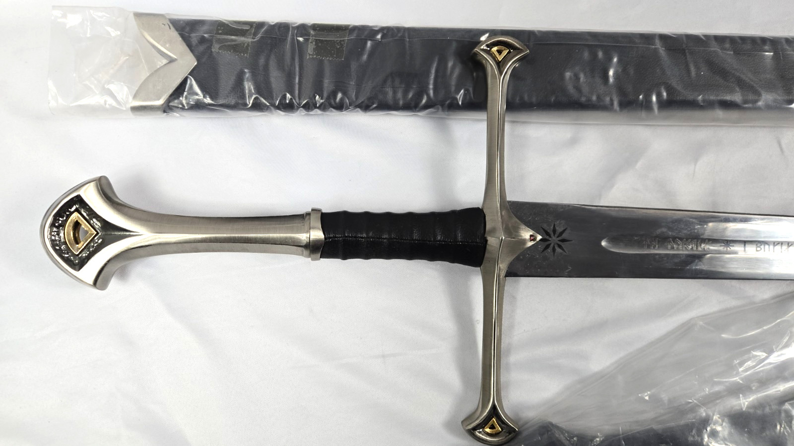 Lord of The Rings King Elendil Narsil Sword LOTR Rings Movie