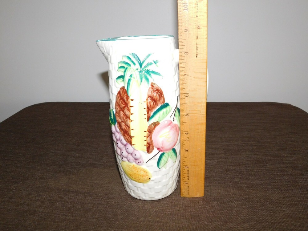VINTAGE KITCHEN 8 3/4" HIGH CERAMIC PINEAPPLE GRAPES APPLES PITCHER