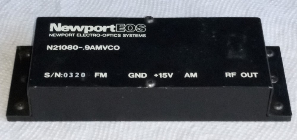 Newport EOS N21080-.9AMVCO Wide Band VCO for UHF Transmitters and Experiments