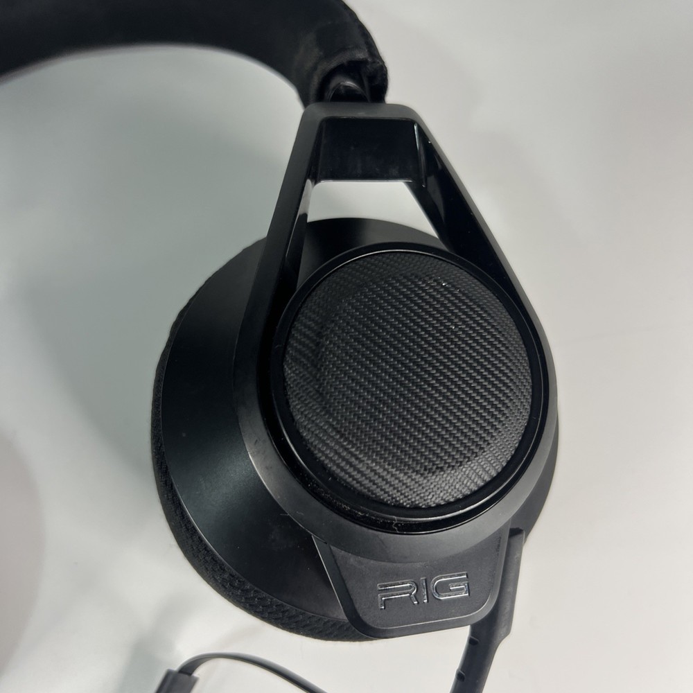 Plantronics RIG A5 Wired Gaming Headset. Worn Ear Cup On One Side