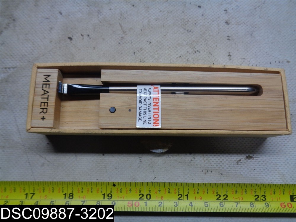 Scratched: 5060480240124 Meater + Extended Range Wireless Bluetooth Thermometer