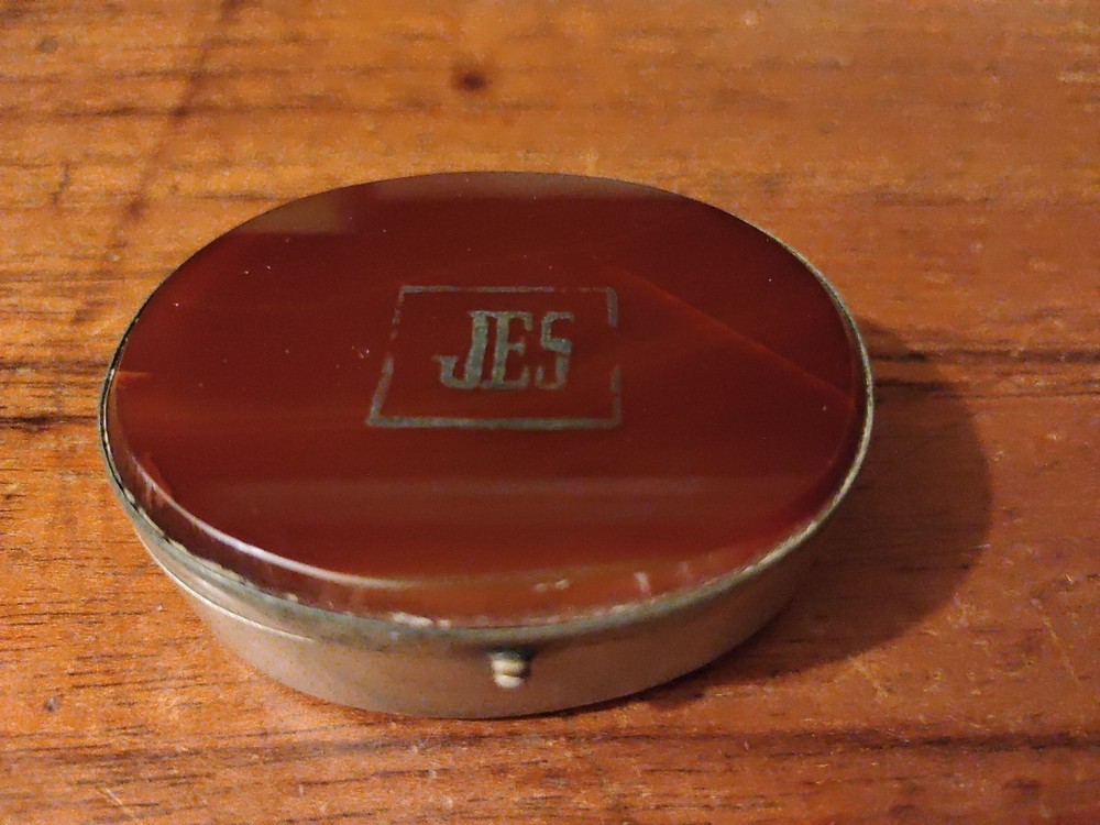 Antique Lacquer Snuff Box.