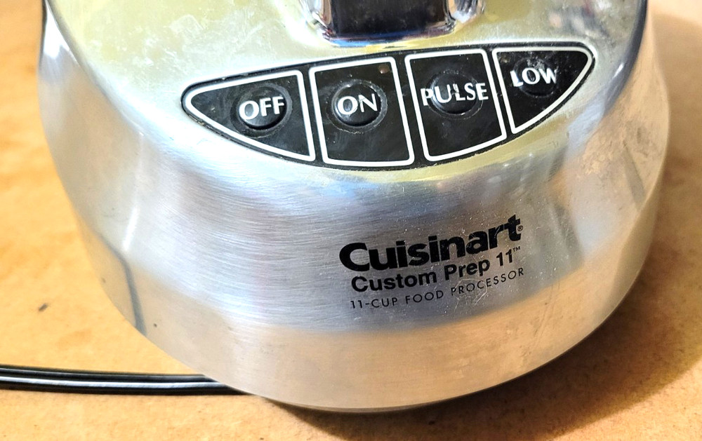 Cuisinart Custom Prep 11 Food Processor Motor Base Only DLC-2011BCN Silver