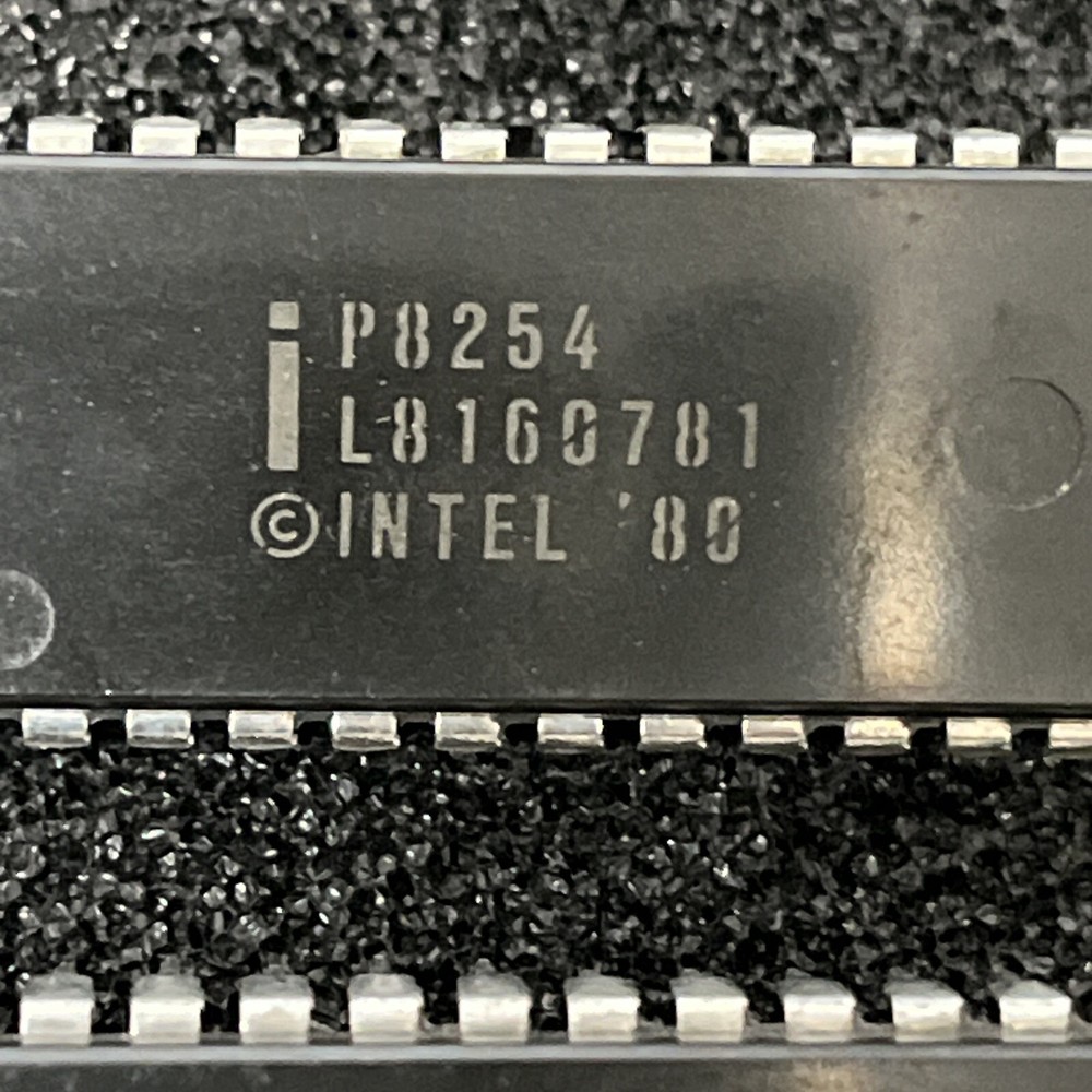 Intel P8254 PROGRAMMABLE TIMER, 3 TIMER(S), PDIP24 (LOT OF 2)