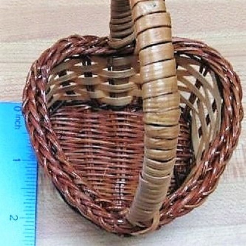 Multi Avail: Nesting Heart Woven Wicker 3-Basket Set Small Mini Gift with Handle