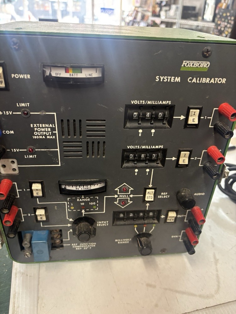 FOXBORO 2AT-CAL SPEC 200 SYSTEM CALIBRATOR