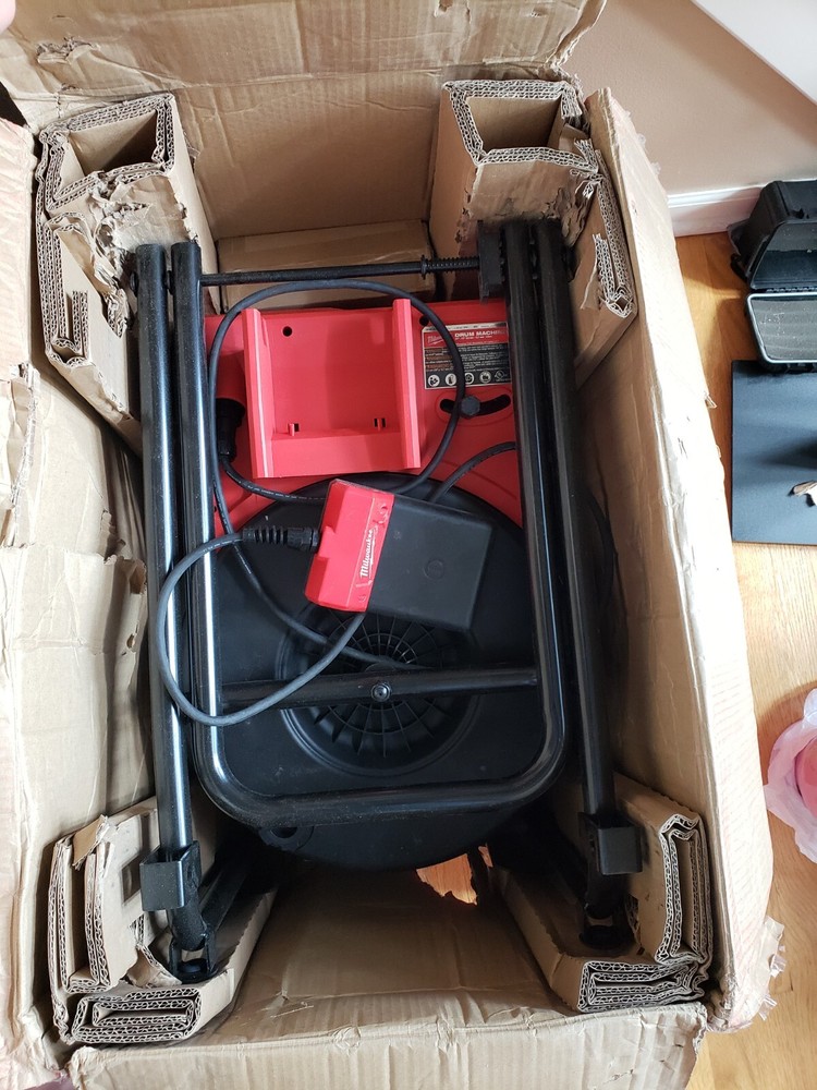 Miwaukee 2817A-21 DRUM MACHINE M18 ---NICE