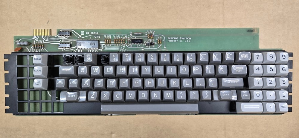 Vintage Micro Switch Keyboard 75SD12-1 / 23725-02 Missing 3 Keys - Untested