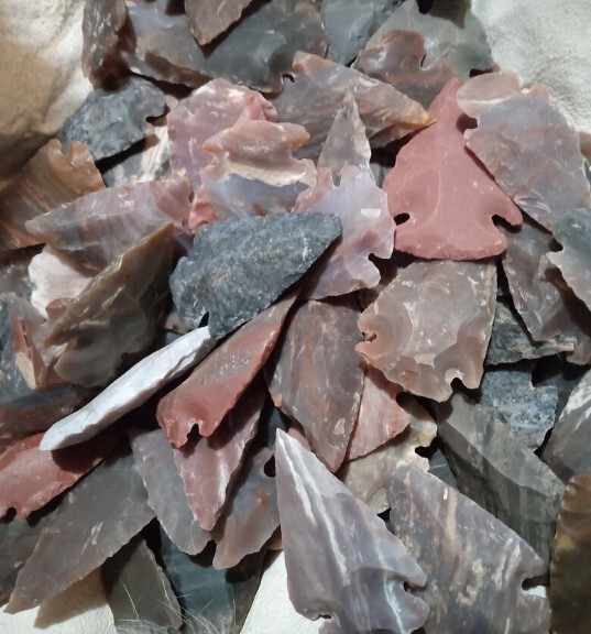 Jasper Agate Stone Arrowhead Collection 100 Pcs/Unit Average 1.5" In Length 