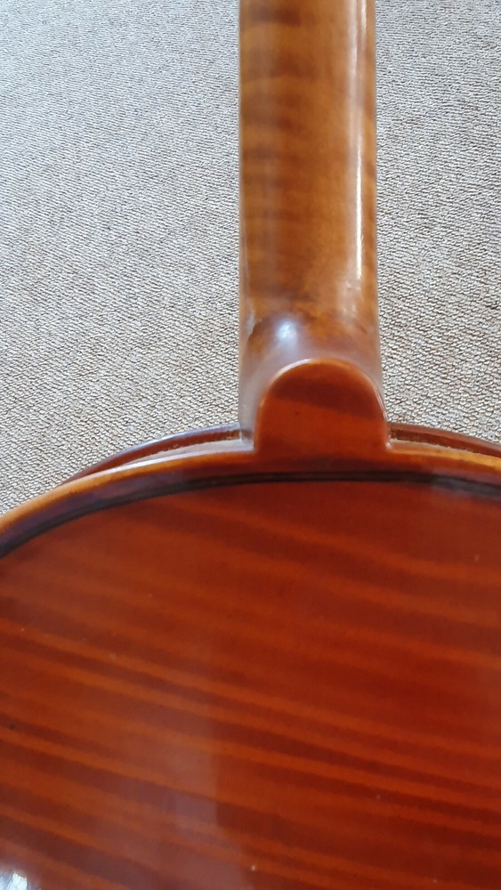 Nice old 4/4 Violin violon , 1 part back