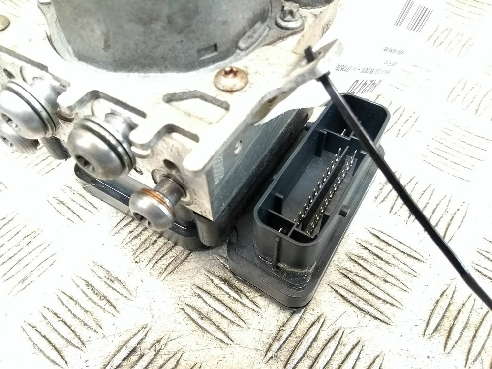 2011 BMW S1000RR ABS Pump 7726145