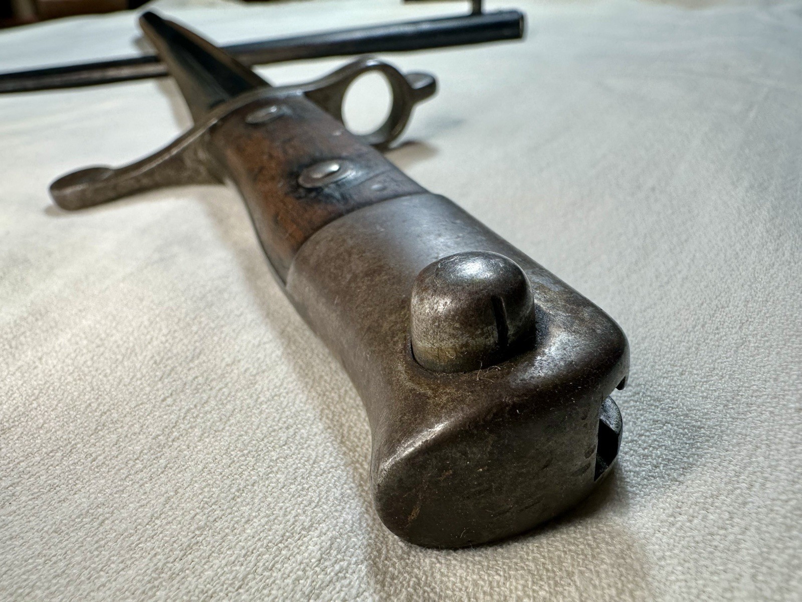 1886 WWII Portuguese Bayonet with scabbard