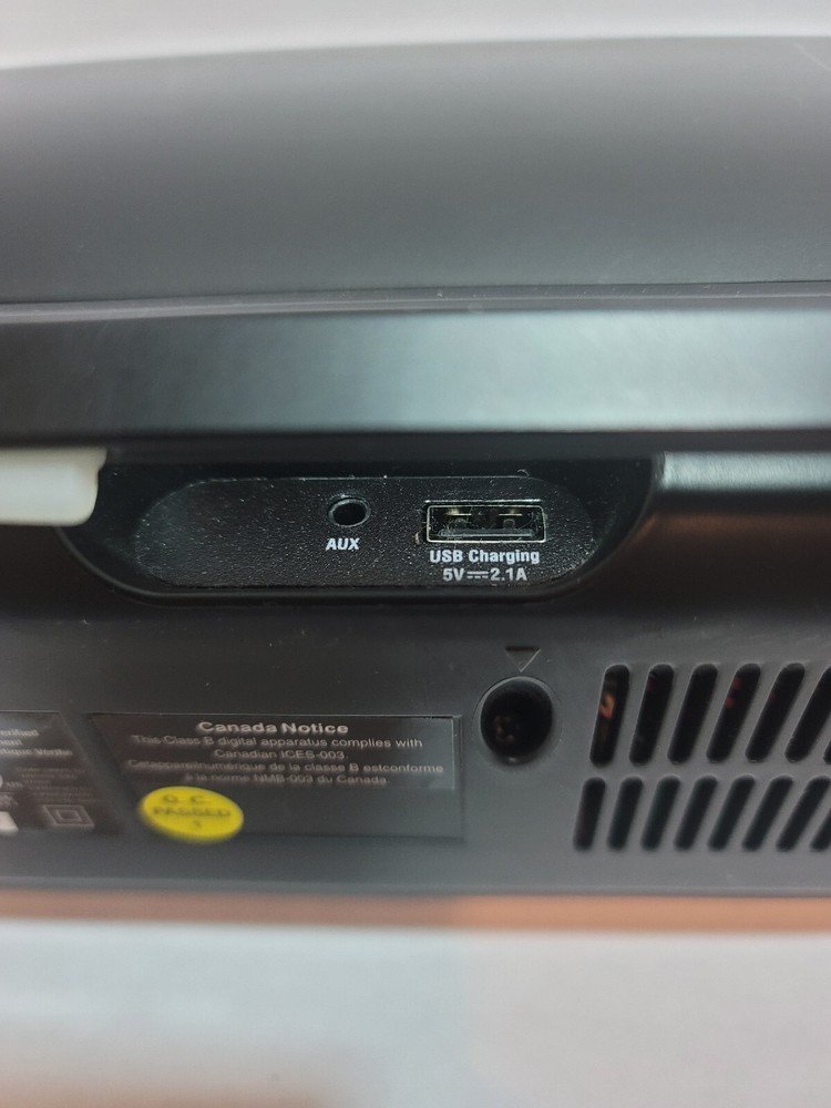 akai bluetooth speaker Model akbts-260. Read