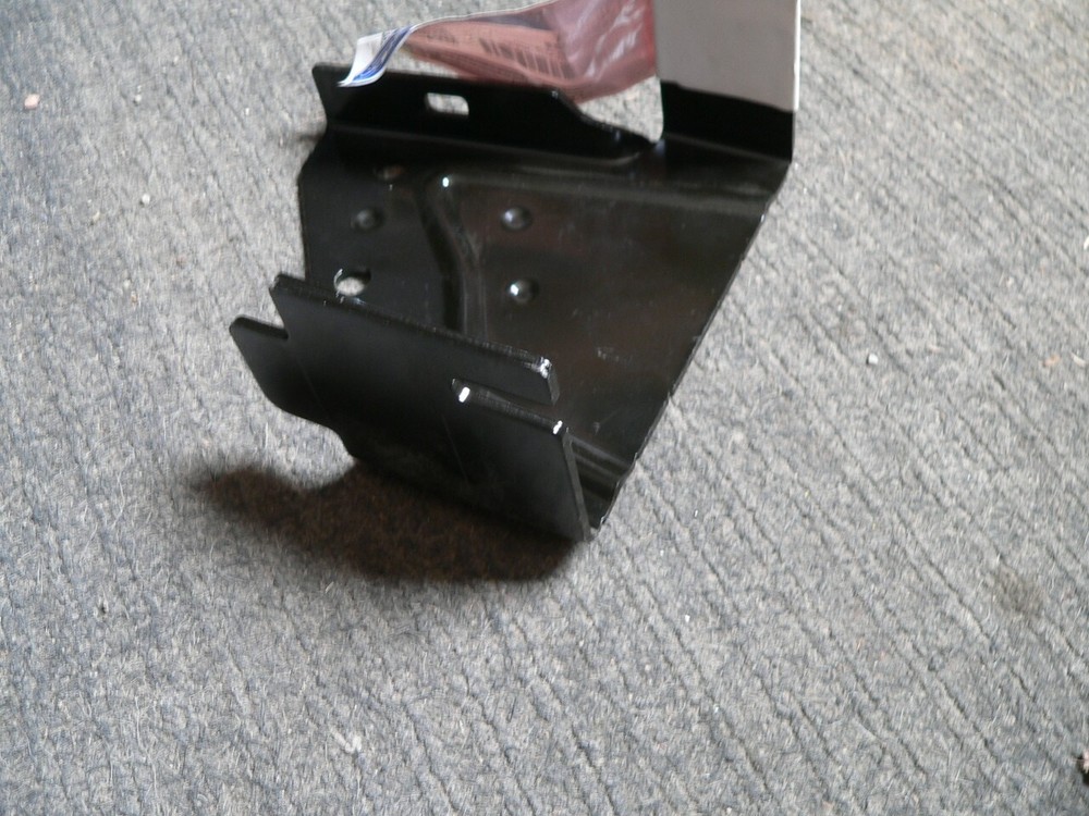 Genuine Ford Bracket Horn GR3Z-13830-A *grey