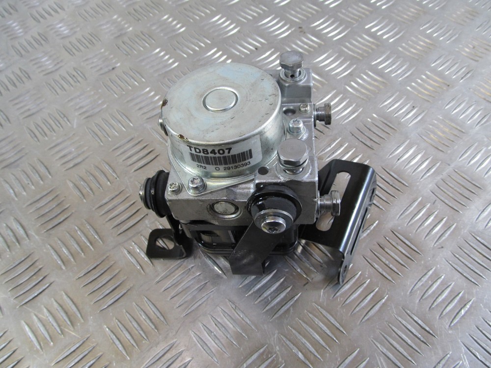 2013 TRIUMPH EXPLORER TIGER 1215 ABS Pump TD8407