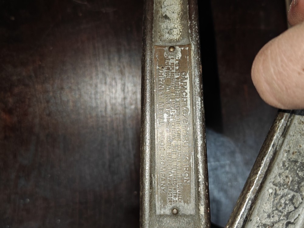 Roper Whitney Medium Duty Portable Punch press