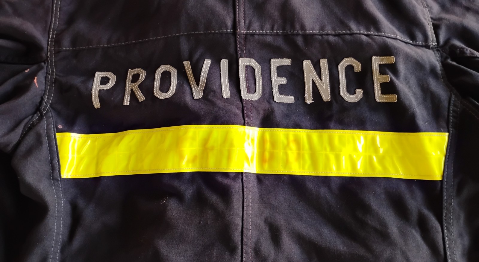 VINTAGE GLOBE MEN'S Sz. 38 PROVIDENCE, RI. FIREFIGHTER BUNKER TURN OUT JACKET