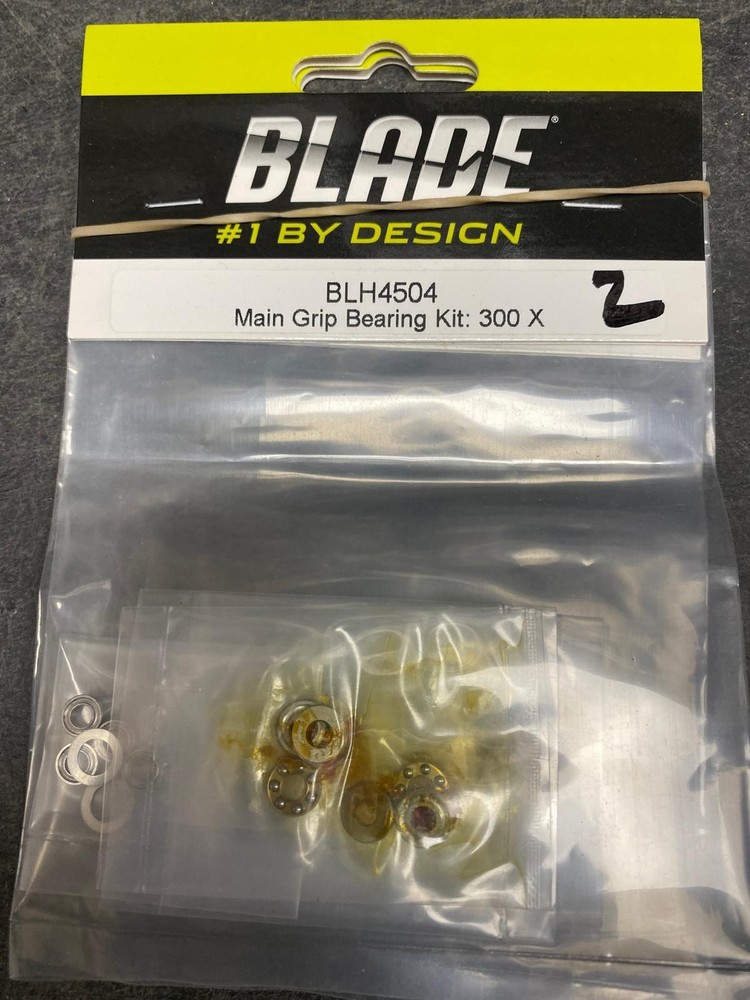 BLADE Main Grip Bearing Kit 300 X BLH4504