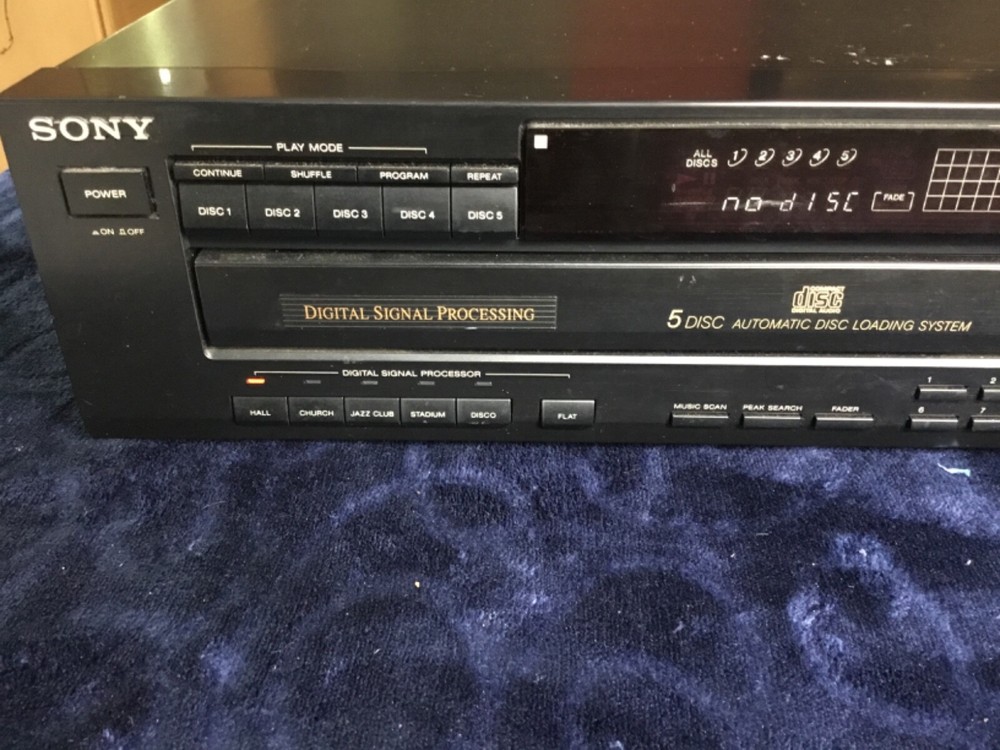 Sony Compact Disc Player CDP-C525 - 5-disc CD Changer, Working !