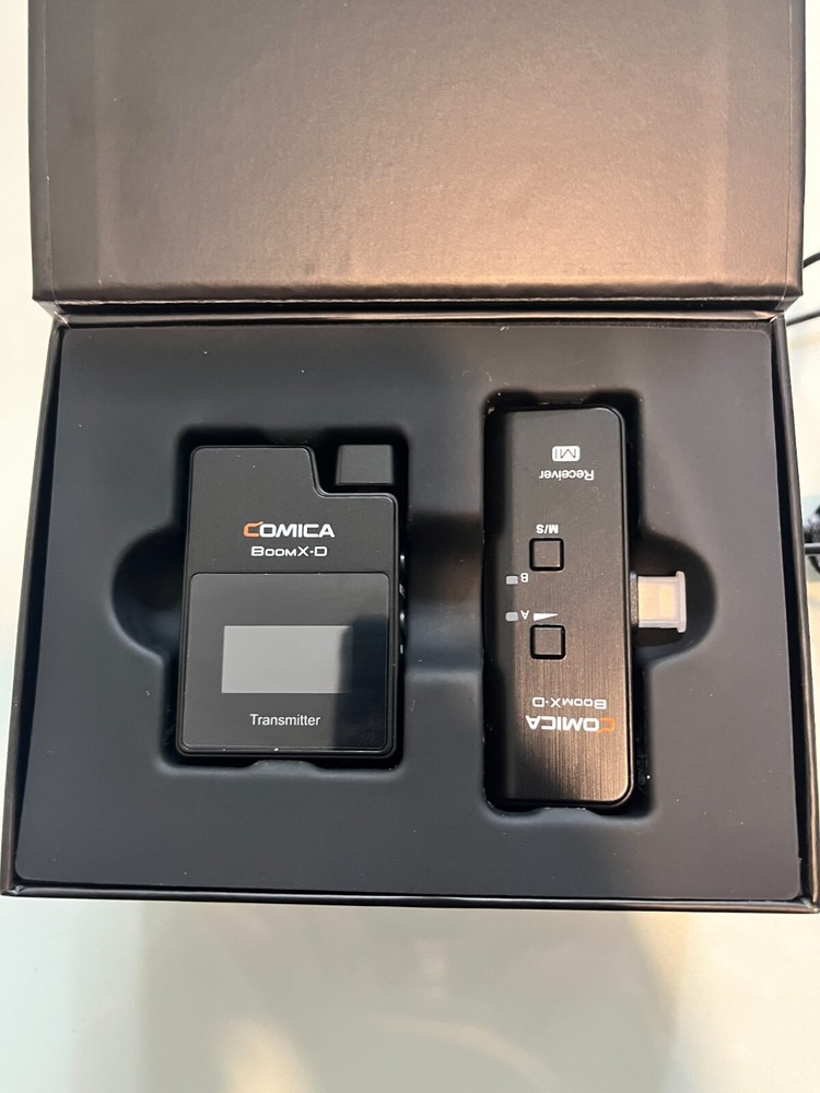 Comica BoomX - D 2.4 GHz Digital Wireless Microphone System