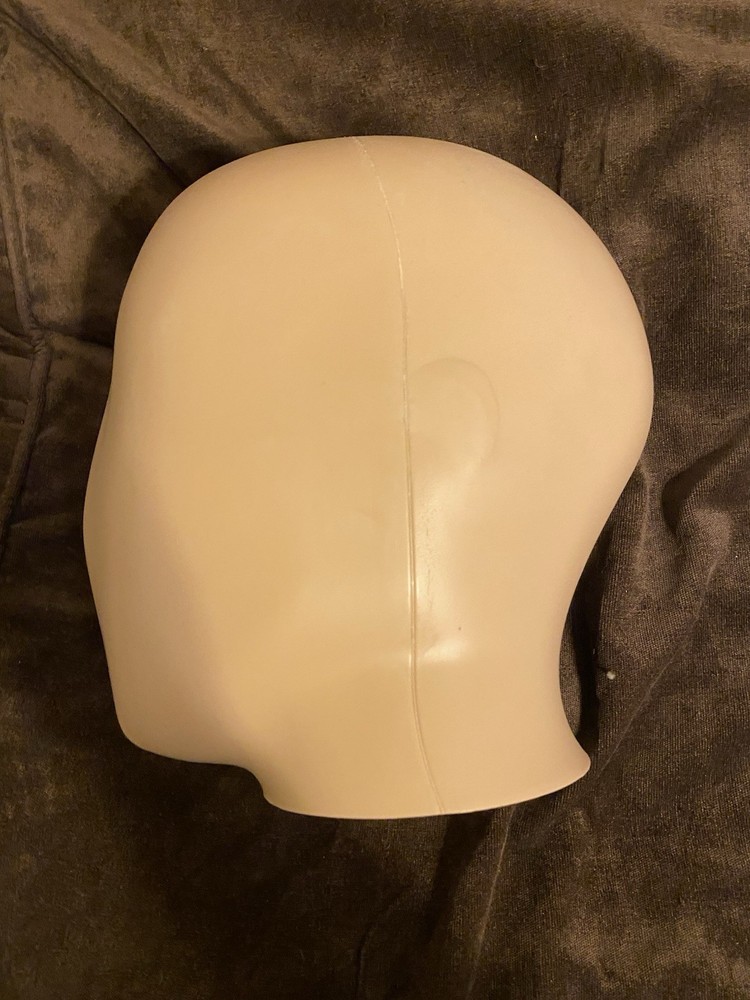 Mannequin Head Tan Skin Used￼