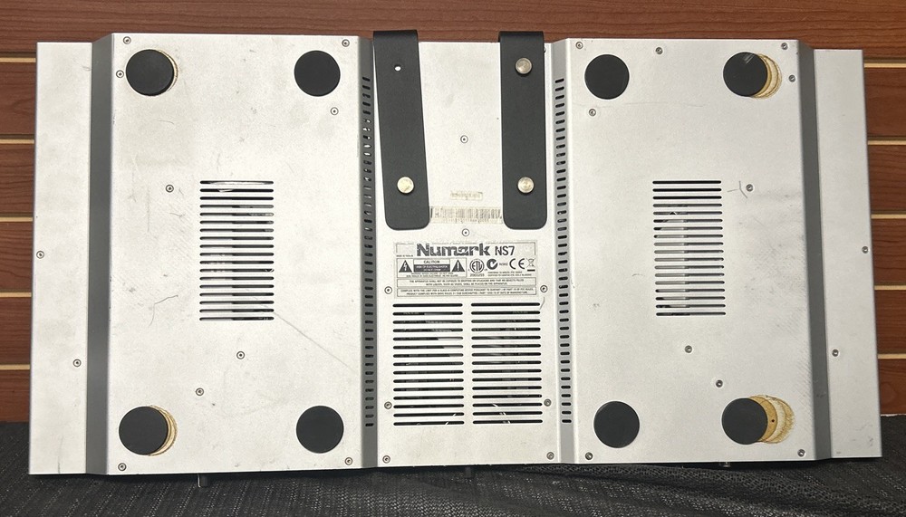 Numark NS7 DJ Turntable Controller With NSFX Control