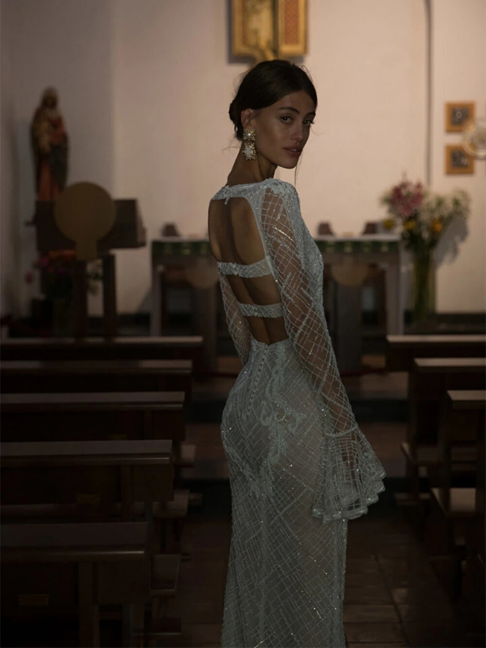 Illusion Straight Wedding Dresses Lace Appliques Sequins Bridal Gown Bride