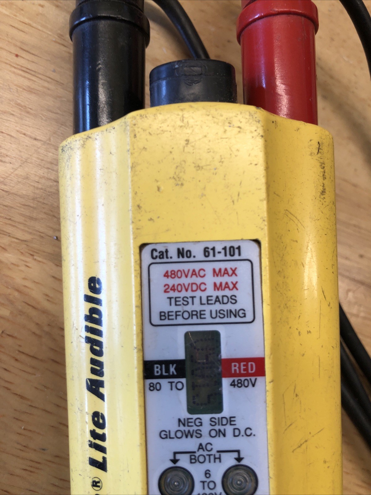 Ideal Tools VOLTAGE TESTER MODEL 61-101 Vol-con Lite Audible ‘Wiggy’ Meter