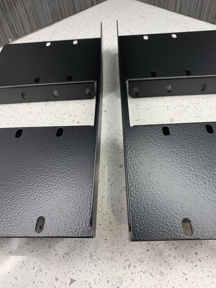 Liebert 4U Center Mount Bracket 4UTELECOMRKIT