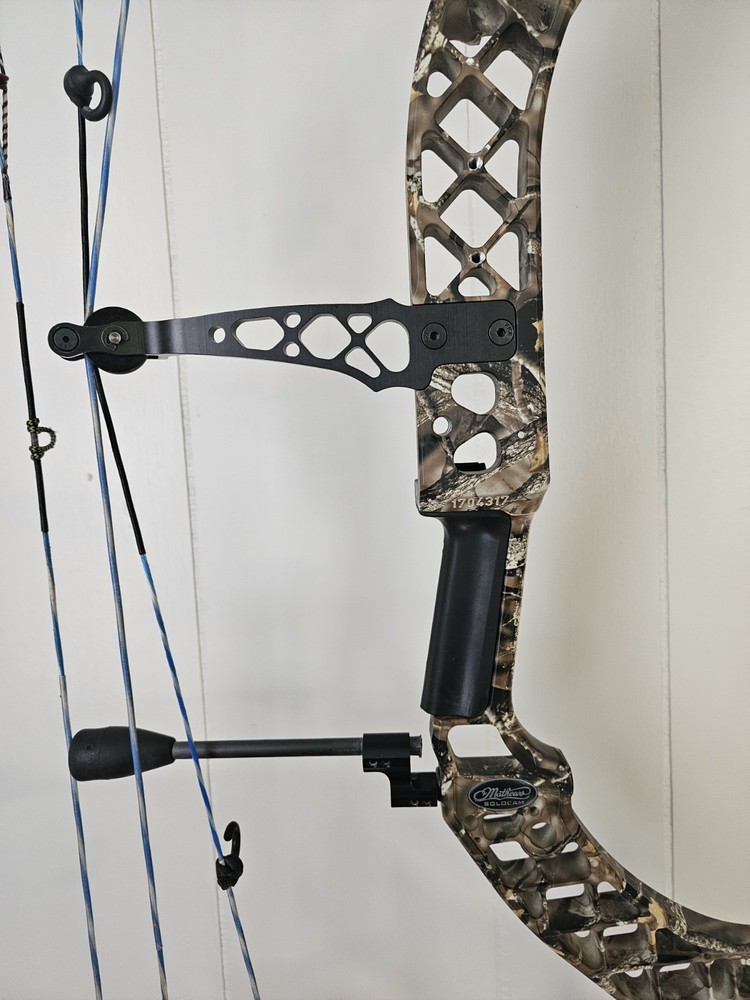 Mathews Z2 Compound Bow